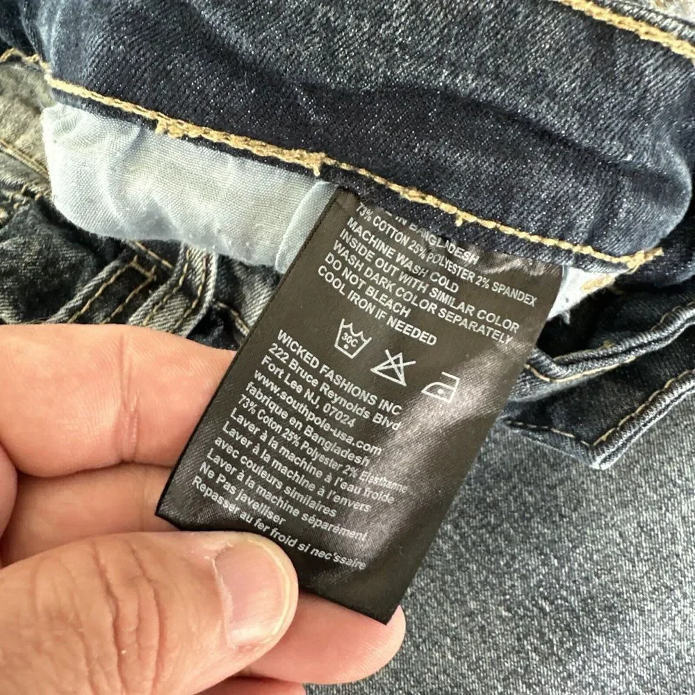 South Pole Jeans with Paint, Rip and‎ Fading Effects Measures 46x30 Hemmed